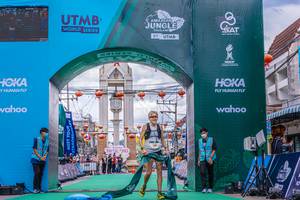 BIB: 410
                            <button type="button" onclick="openModal(21763096)" class="btn btn-primary btn-sm float-right btn-popup" data-toggle="modal" data-target=".modal-high-quality">
                        <i class="fas fa-shopping-cart"></i> Add to Cart
                    </button>
                                            <button type="button" onclick="isThisMe(21763096, true)" class="btn btn-success btn-sm float-right btn-popup btn-isme hidden" data-toggle="tooltip" data-placement="bottom" title="นี่คือรูปของคุณใช่ไหม คลิกที่นี่เพื่อเอาเข้าอัลบั้ม">
                        <i class="fas fa-plus"></i> Add to album
                    </button>
                    <button type="button" onclick="isThisMe(21763096, false)" class="btn btn-warning btn-sm float-right btn-popup btn-isnotme hidden">
                        <i class="fas fa-ban"></i> Remove from album
                    </button>